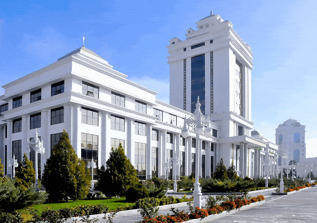 Aşgabatdaky institut dünýäniň ýaş ýokary okuw mekdepleriniň halkara sanawyna girizildi