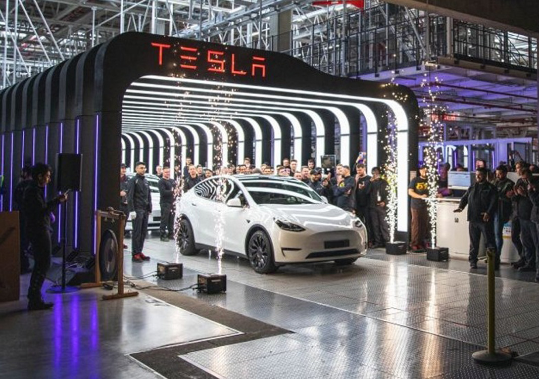 «TESLA» KOMPANIÝASY GERMANIÝADAKY ZAWODYNYŇ MEÝDANYNY IKI ESSE GIŇELDER