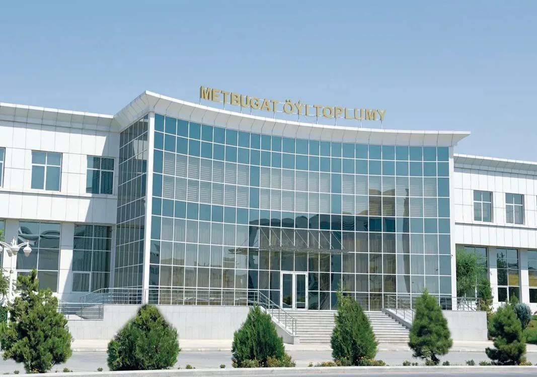 Geljek okuw ýyly üçin Türkmenistanda täze okuw kitaplary taýýarlanyldy